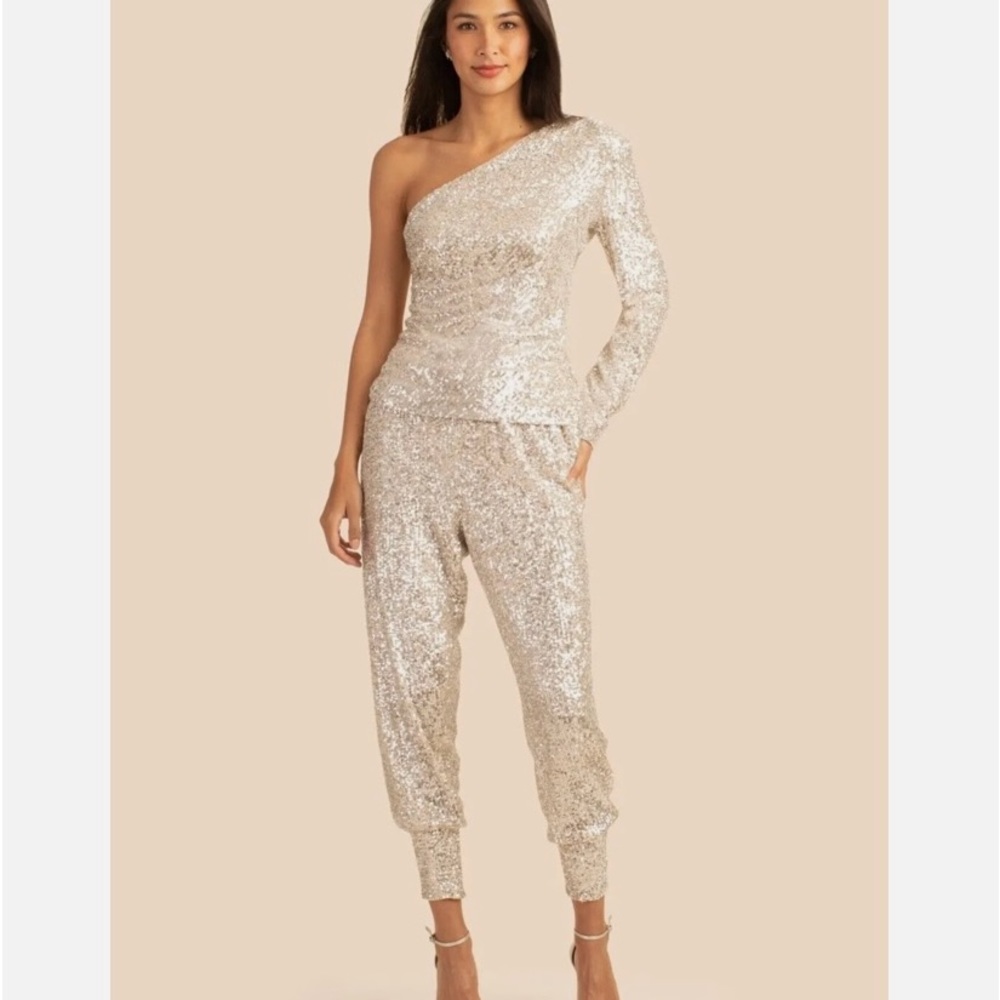 Trina Turk Over The Moon Sequined One-Sleeve Top Champagne